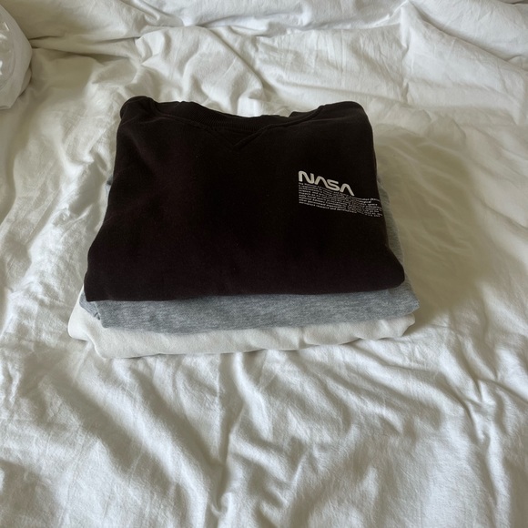 H&M SWEATER BUNDLE - Picture 2 of 7